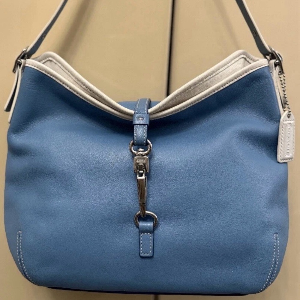 Vintage Y2K Coach Hampton Blue and White Women's Hobo Bag